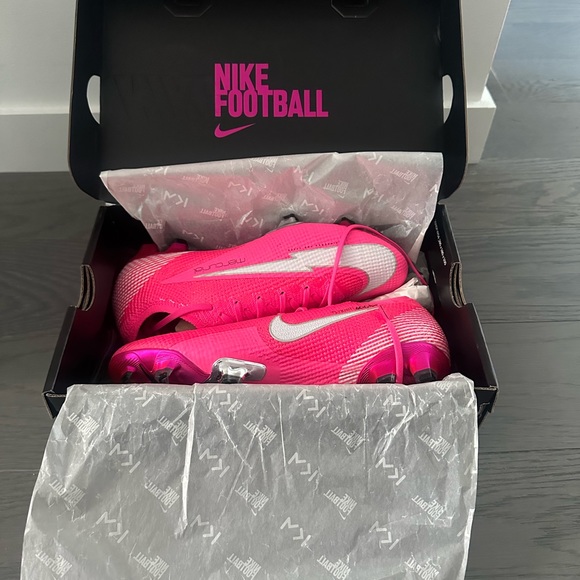 Nike - Vapor 13 Elite KM FG - size 7 (M) / 8.5 (W) - Picture 9 of 11